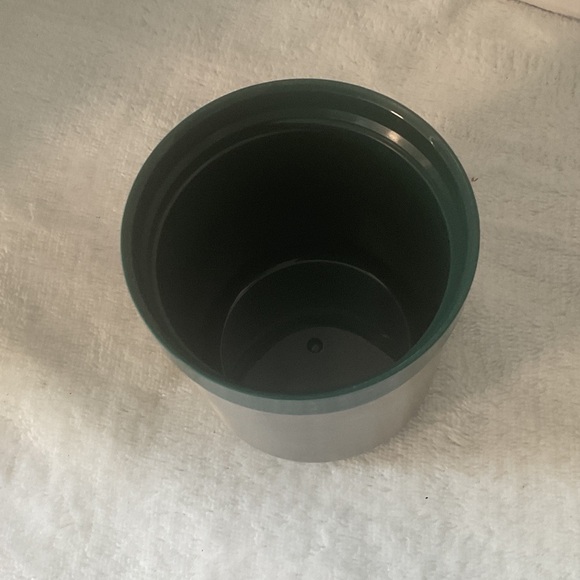 Stanley Classic Green Vacuum Bottle - Picture 2 of 8